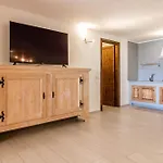 Guesthost - Sea View With Veranda! * Golfo Aranci
