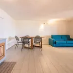 Guesthost - Sea View With Veranda! * Golfo Aranci