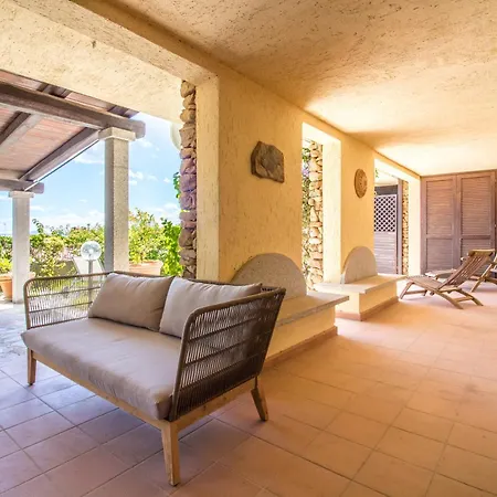 Apartment - Sea View With Veranda! Golfo Aranci